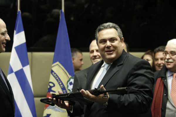 Στεφάνι από ελικόπτερο θα ρίξει ο Καμμένος στα Ίμια