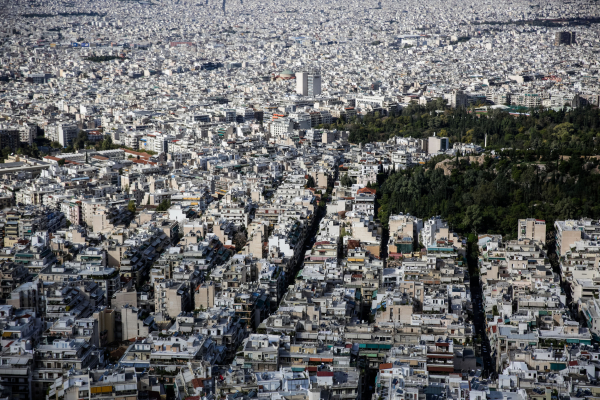 Διαβούλευση για το στεγαστικό: Πού διαφωνούν φορείς και πολίτες με το κυβερνητικό σχέδιο - «Όχι» στο πλαφόν των ενοικίων
