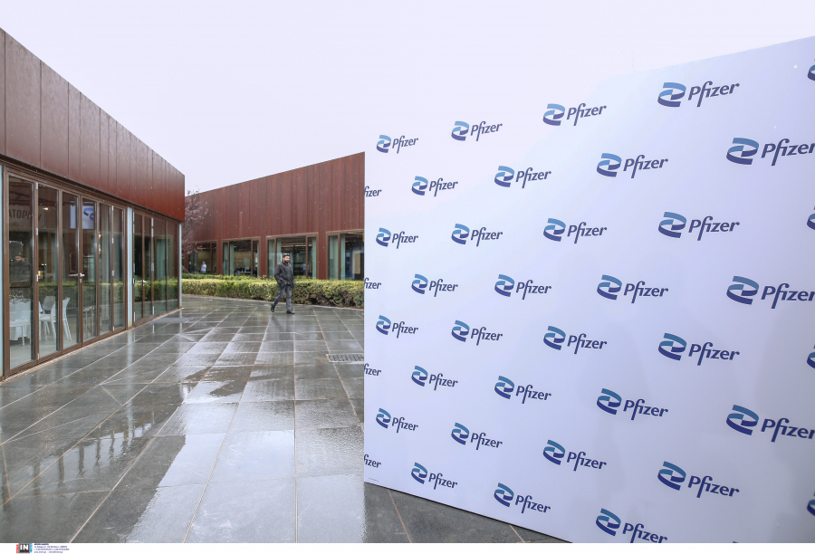 Pfizer: Αστρονομικά έσοδα από το εμβόλιο