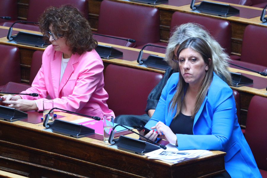 Άγριο επεισόδιο Ζωής - Λαμπρούλη στην Βουλή: Στην Επιτροπή Δεοντολογίας η πρόεδρος της Πλεύσης