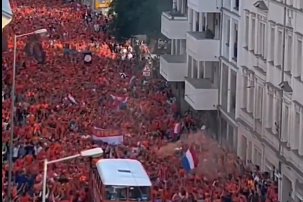 Euro 2024: Οι Ολλανδοί φανς «κατέλαβαν» τη Λειψία
