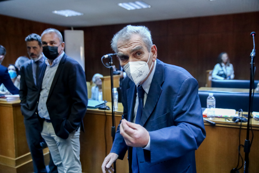 «Παρεμβατικός υπουργός» ο Παπαγγελόπουλος, λέει η Ράικου