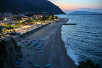 Foreign Buyers Drive Greece’s Luxury Vacation-Home Market to Record Highs