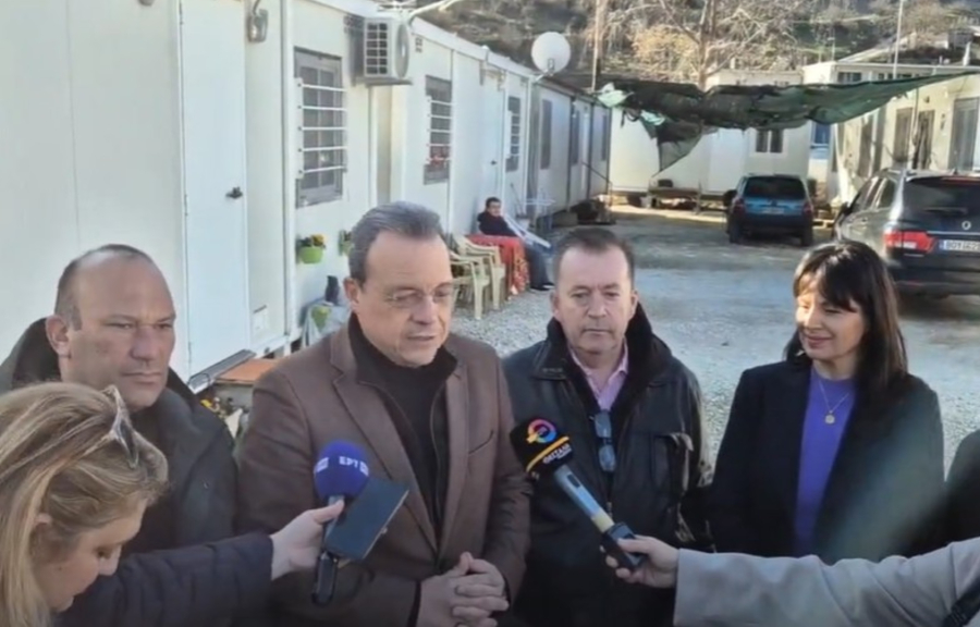 Επίσκεψη Φάμελλου στο Δαμάσι: Οι σεισμόπληκτοι εισπράττουν την απαξίωση της κυβέρνησης