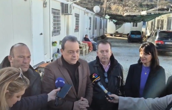 Επίσκεψη Φάμελλου στο Δαμάσι: Οι σεισμόπληκτοι εισπράττουν την απαξίωση της κυβέρνησης