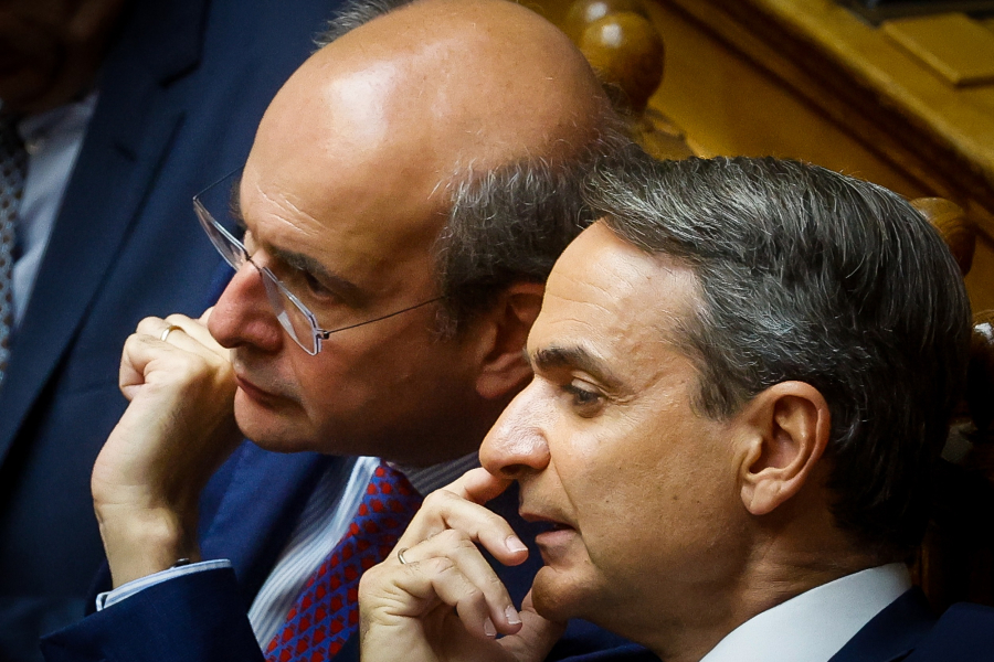 Μείωση ΦΠΑ και φόρου εισοδήματος από το προεκλογικό 2026