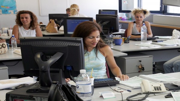 Καμία παράταση λέει το ΥΠΟΙΚ αλλά είναι δεδομένη η παράταση στις φορολογικές δηλώσεις