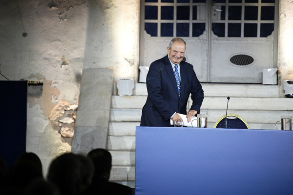 Δεν βλέπουμε να πηγαίνει ο Καραμανλής στην καλύβα του Πατσόγιαννη