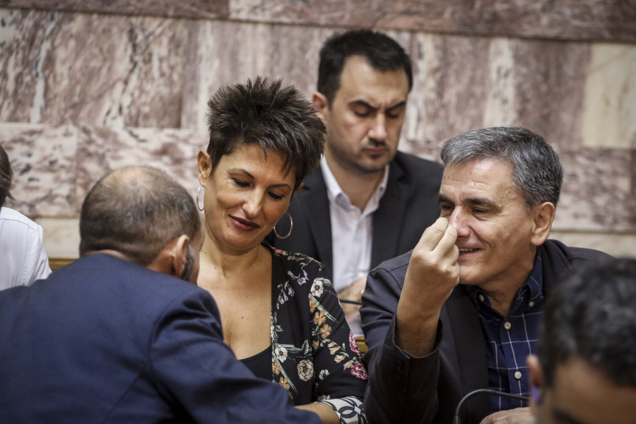 Ανακατεύουν την «τράπουλα» για την ηγεσία της νέας ΚΟ στελέχη των 6+6 και Ομπρέλας