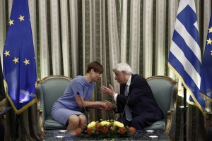 Ξεκάθαρα μηνύματα προς ΠΓΔΜ και Τουρκία έστειλε ο Παυλόπουλος στη συνάντησή του με την Εσθονή Πρόεδρο