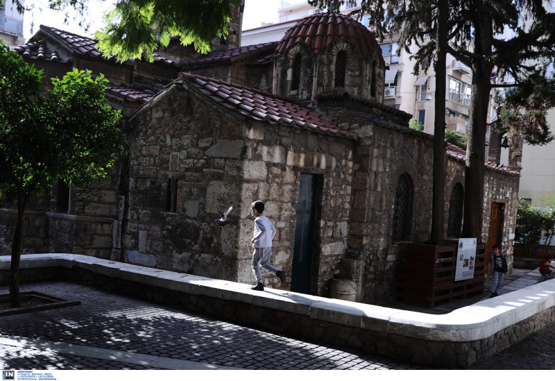 Ανοικτό ενδεχόμενο 2.000 κρουσμάτων την ημέρα αφήνει ο Σαρηγιάννης, τι είπε για τις μεταλλάξεις