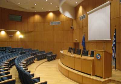 Έρχεται νομοσχέδιο για τα επιμελητήρια