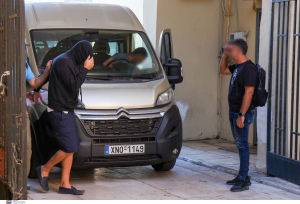 Χανιά: Απολογούνται οι συλληφθέντες για την εμπορία βρεφών και παράνομων υιοθεσιών
