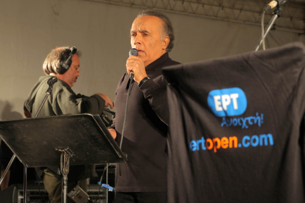 ΠΑΣΟΚ: Η φωνή του Λάκη Χαλκιά κέρδισε τους μεγάλους συνθέτες και συνδέθηκε με σπουδαία τραγούδια
