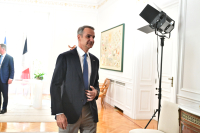 Τα εσωκομματικά μέτωπα που περιμένουν τον Μητσοτάκη μετά τις διακοπές