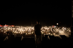 To 3ο Plastiras Lake Festival 2026 έχει από Χαρούλη μέχρι Thievery Corporation