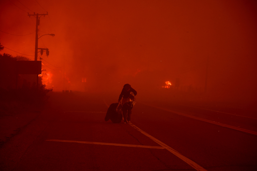 Χάος με τη φωτιά στο Μαλιμπού: Χιλιάδες εκκενώσεις στην Καλιφόρνια - Στάχτη 26 στρέμματα το λεπτό (Βίντεο - Εικόνες)