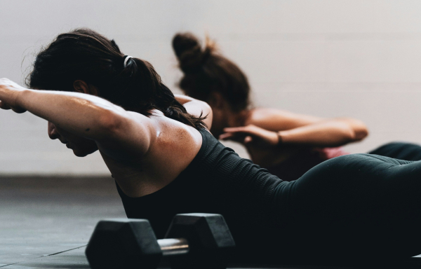 «Είμαι γυμναστής»: Με αυτές τις 5 ασκήσεις καίγεται το λίπος στην κοιλιά