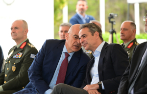 Μητσοτάκης περιφρονεί Δένδια