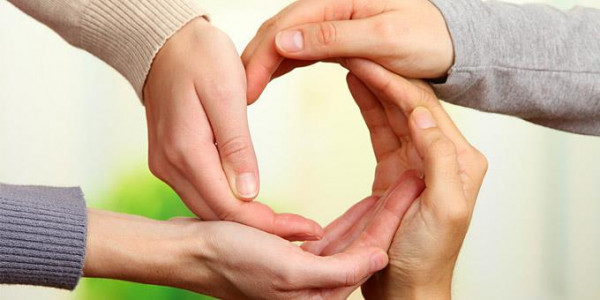 Δήμος Αγίας Παρασκευής: Δωροεπιταγές Χριστουγέννων για Super Market σε άπορες οικογένειες