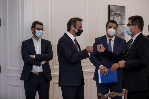 Μητσοτάκης σε Λέναρτσικ: Όραμά μας η Εύβοια να γίνει καλύτερη από ότι ήταν πριν τις φωτιές