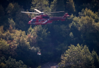 Καλάβρυτα: Αγωνία για τους τρεις αγνοούμενους, ελικόπτερο στις έρευνες πάνω από τον Χελμό (βίντεο)