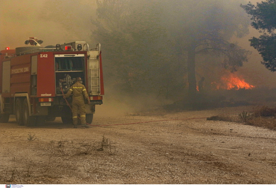 Υπο μερικό έλεγχο η φωτιά στην Πτολεμαΐδα
