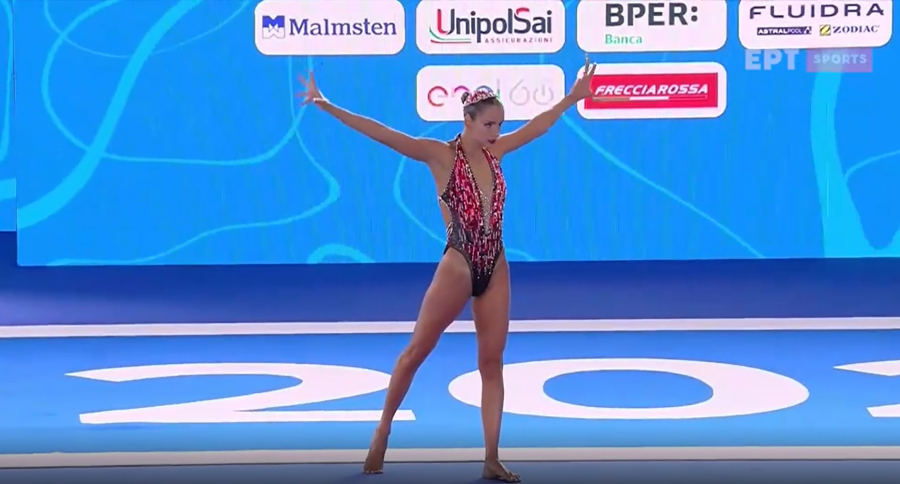 Αυστρία: Με τραγούδι του Βασίλη Παπακωνσταντίνου έδωσε το μετάλλιο η Αλεξανδρή (βίντεο)