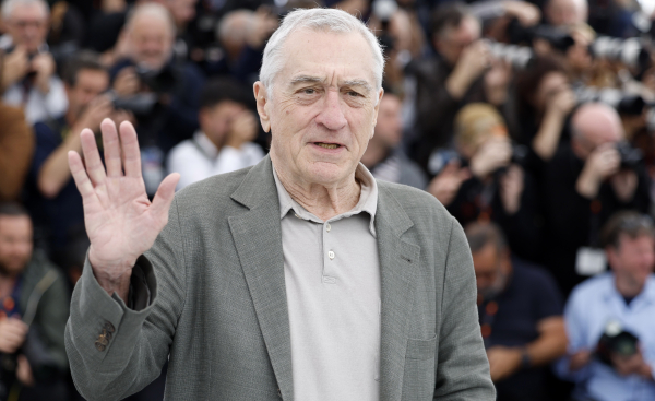 O Ρομπερτ Ντε Νίρο ετοιμάζεται να κυνηγήσει τον «Ψιθυριστή» στο Netflix