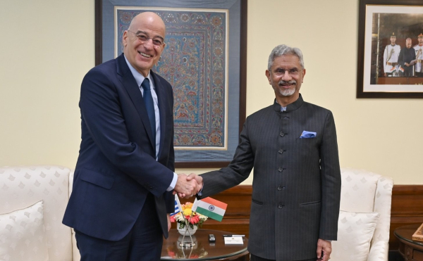 Επίσημη επίσκεψη Δένδια στην Ινδία - Συναντήθηκε με τον ΥΠΕΞ