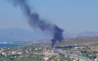 Φωτιά στην Αθηνών – Κορίνθου μετά από ανατροπή φορτηγού - Έκλεισε η Εθνική