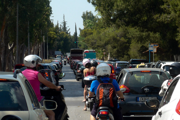 Απεργία στα ΜΜΜ: Κυκλοφοριακό έμφραγμα στους δρόμους της Αθήνας - Πού υπάρχει κίνηση