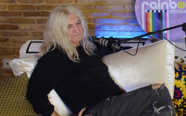 Νίκος Καρβέλας: Η γνώμη του για το έντεχνο τραγούδι και η Άννα Βίσση