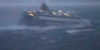 Το Βlue Star Ιθάκη σε μία απίστευτη μάχη με τα κύματα ,βίντεο