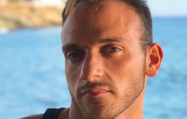 Το συγκινητικό αντίο του Μάριου Φραγκούλη στον Κάρολο Βιδάλη: «Σε αγάπησε πολύ ο Θεός για να σε πάρει τόσο νέο μόλις 34 ετών»