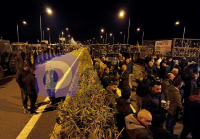 Οι αγρότες στα μπλόκα: «Πήραμε ψίχουλα και κατασχέθηκαν από τον ΕΛΓΑ - Κοροϊδία και εμπαιγμός» (Εικόνες - Βίντεο)