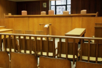 Ενδοοικογενειακή απειλή: Ένοχος ο 41χρονος που παρέσυρε με το αυτοκίνητο την εν διαστάσει σύζυγό του