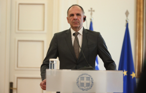 Ολοκληρώθηκε η τηλεδιάσκεψη Γεραπετρίτη με πρεσβείες και προξενεία της Ελλαδας στη Μέση Ανατολή