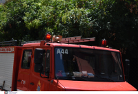 Φωτιά σε μάντρα ανταλλακτικών στη Θεσσαλονίκη