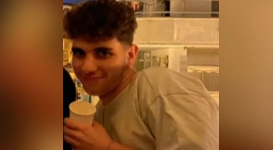 Τέμπη - Ολοκληρώθηκε το «θαύμα»: Εξιτήριο για τον 21χρονο Στέλιο, «ήταν χωρίς παπούτσια και ρούχα, γιατί κάηκαν»