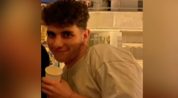 Τέμπη - Ολοκληρώθηκε το «θαύμα»: Εξιτήριο για τον 21χρονο Στέλιο, «ήταν χωρίς παπούτσια και ρούχα, γιατί κάηκαν»