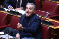 Τσακαλώτος για κόστος στέγασης: Ούτε συγκλίνουμε με την Ευρώπη, ούτε πάμε στη σωστή κατεύθυνση