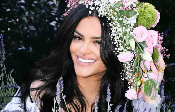 Δήμητρα Κατσαφάδου: Ο λόγος που ευχαριστεί τη μητέρα της που ακόμα και τώρα την θεωρεί αποτυχημένη γιατρό