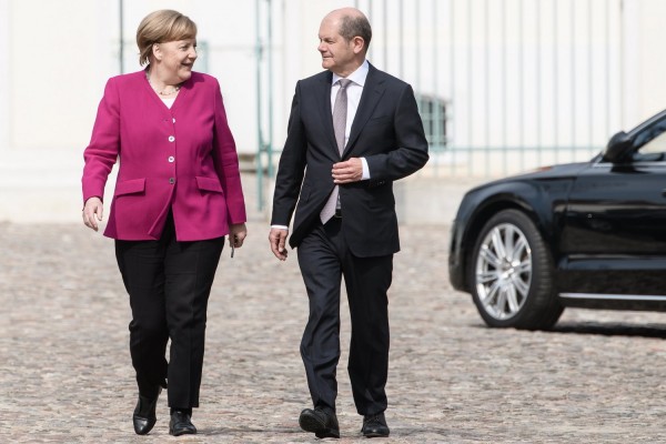 «Αγεφύρωτο το χάσμα» ΔΝΤ - Γερμανίας για το ελληνικό χρέος