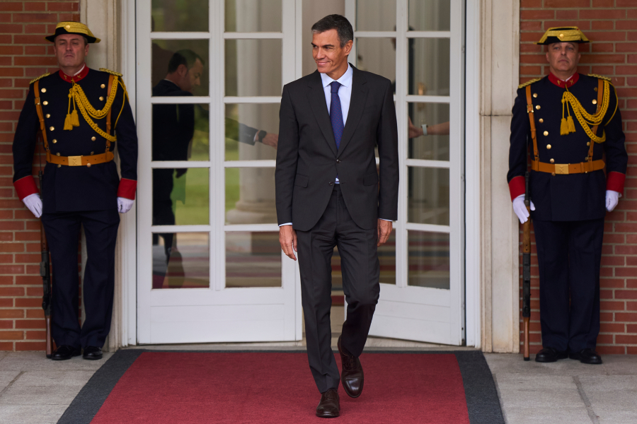Πρόωρες εκλογές στην Ισπανία: Ο Σάντσεθ ποντάρει στη στεγαστική κρίση και η δεξιά... στην ακροδεξιά