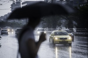 Κακοκαιρία στην Αττική: Άνοιξε η λεωφόρος Μεσογείων
