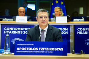 Η Νανά του Τζίτζι