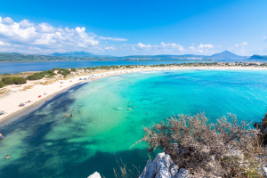 Το Μαϊάμι της Πελοποννήσου που θυμίζει Χώρα κυκλαδίτικου νησιού (βίντεο)