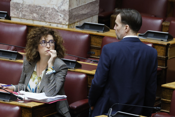 Τι τρέχει με την Καραγεωργοπούλου και την Νέα Αριστερά