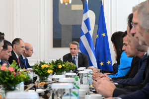 ΕΛΤΑ: «Πάτησε τα κορδόνια της» η κυβέρνηση - Αναζητείται... επιτελικό κράτος